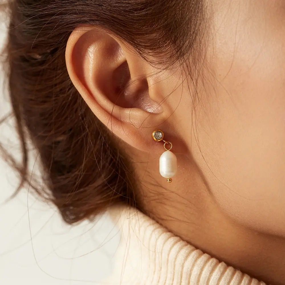 Marilyn Earring
